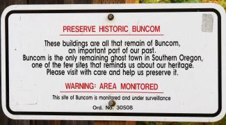 Buncom sign